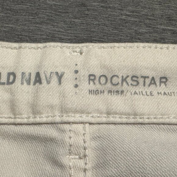 Women’s Old Navy Rockstar Winter White Jeans – Size 8 – Mid Rise – Tapered Leg - Picture 2 of 6